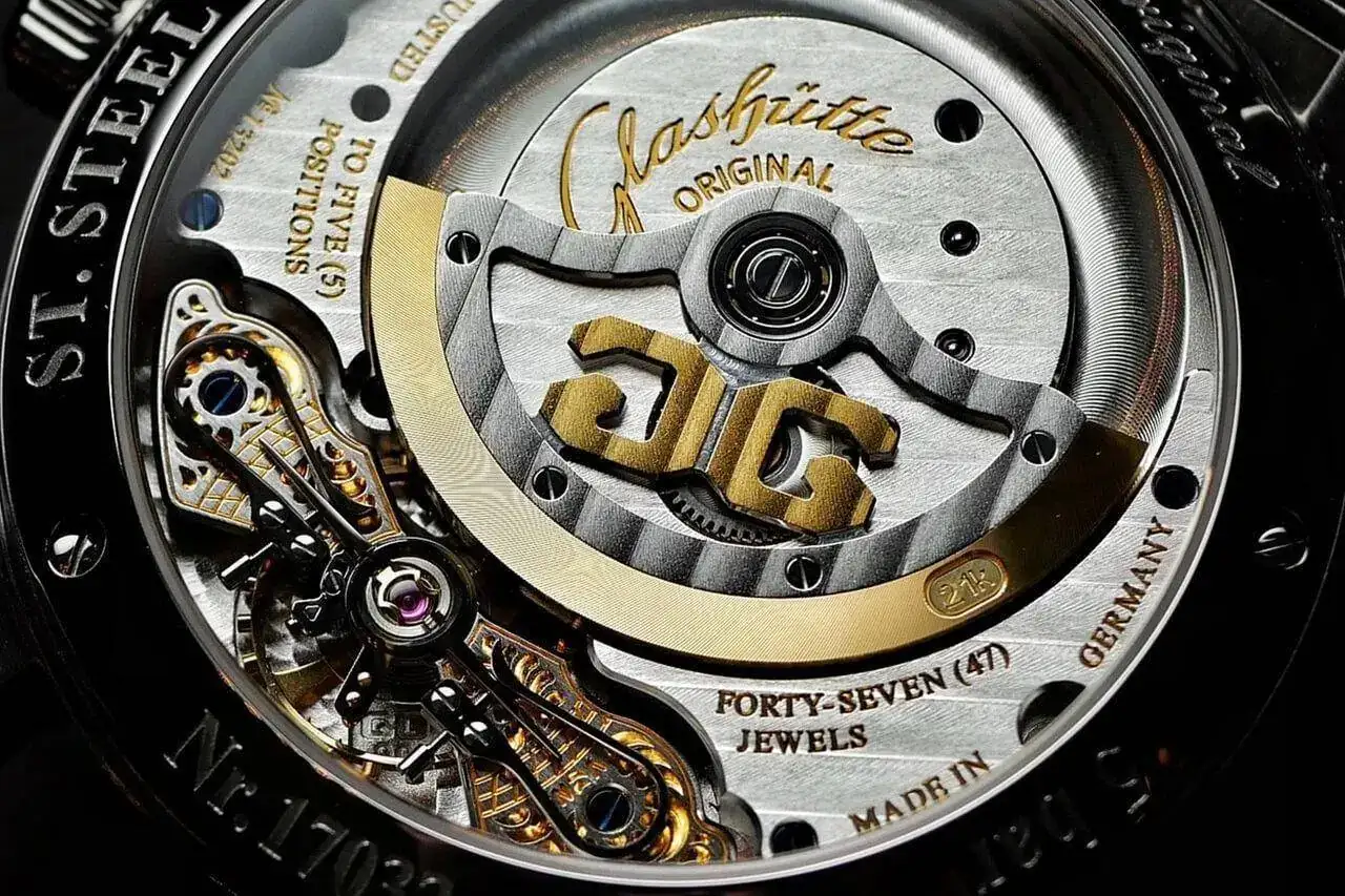 Glashutte-Original-PanoMaticlunar-Forest-Green-3.webp
