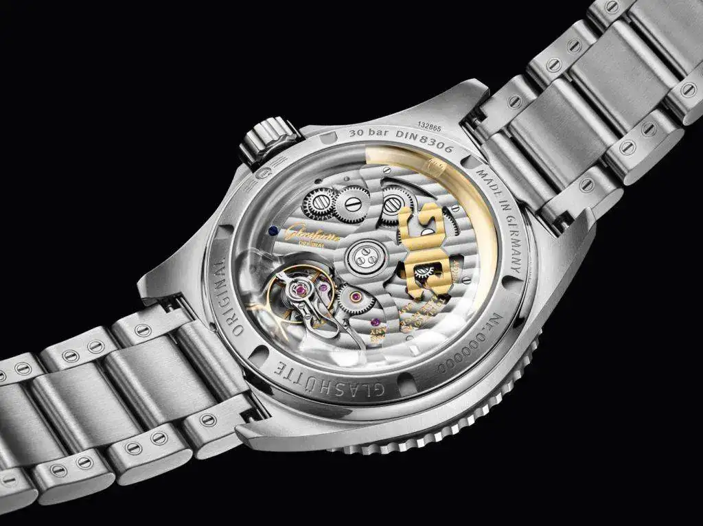 Glashutte-Original-Panorama-Date-Calibre-36-Diver-12-1024x766.webp
