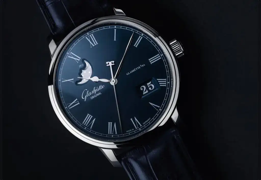 Glashutte-Original-Senator-Panorama-Moon-Boutique.webp