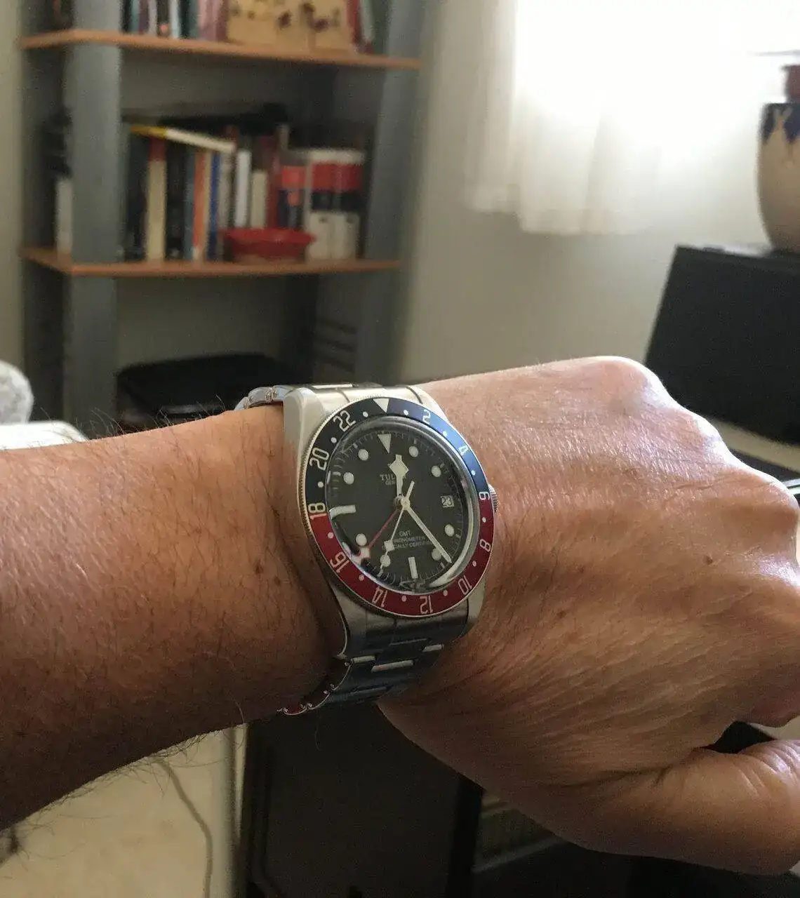GMT r.webp