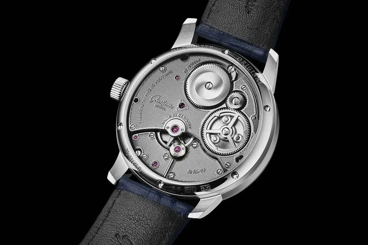 GO Senator Chronometer Tourbillon 3.webp