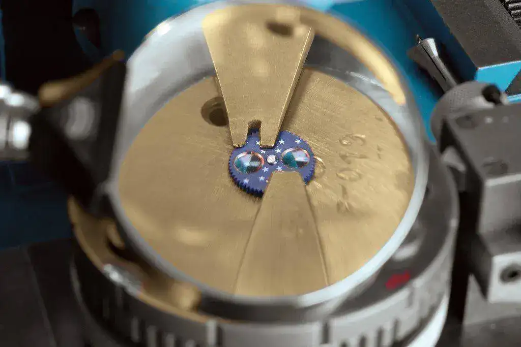 GO Zifferblatt_Scheibe Mondphase_3.webp