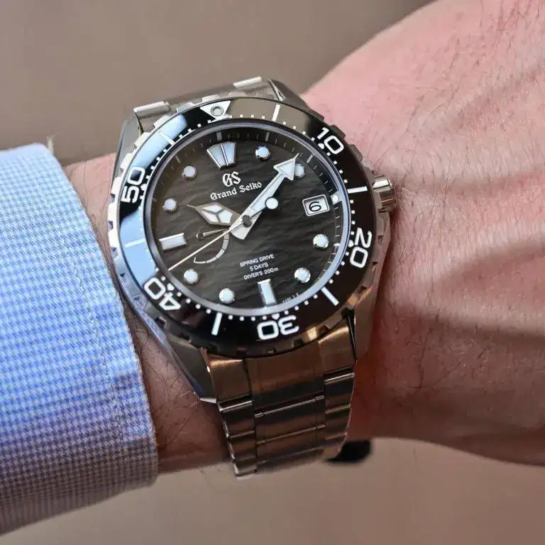 Grand-Seiko-Evolution-9-Diver-Spring-Drive-5-Days-SLGA015-review-watches-wonders-2022-2-768x768.jpg