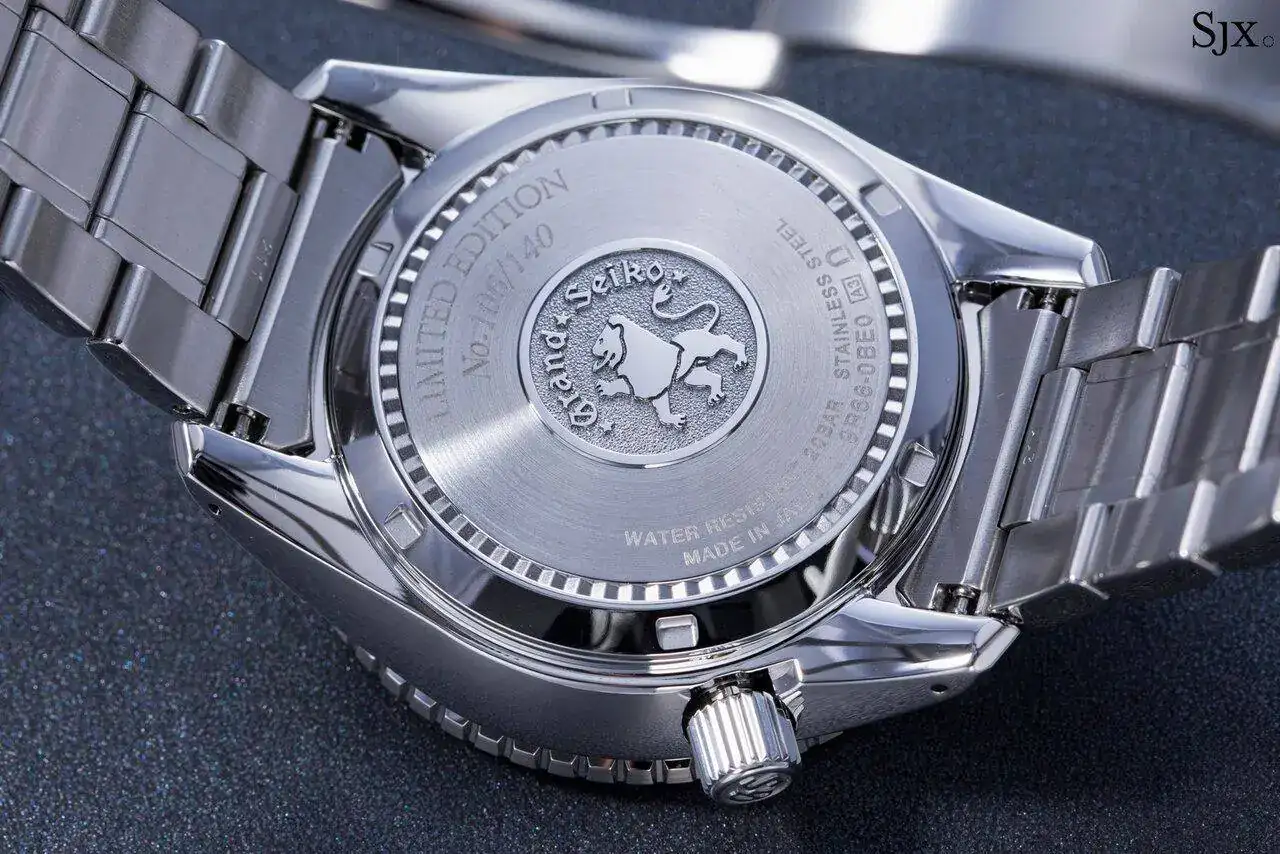 Grand-Seiko-Spring-Drive-GMT-Champagne-Diamond-SBGE267G-17.webp