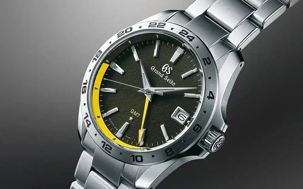 Grand_Seiko_Caliber_9F86_GMT_LE_angle_1000.webp
