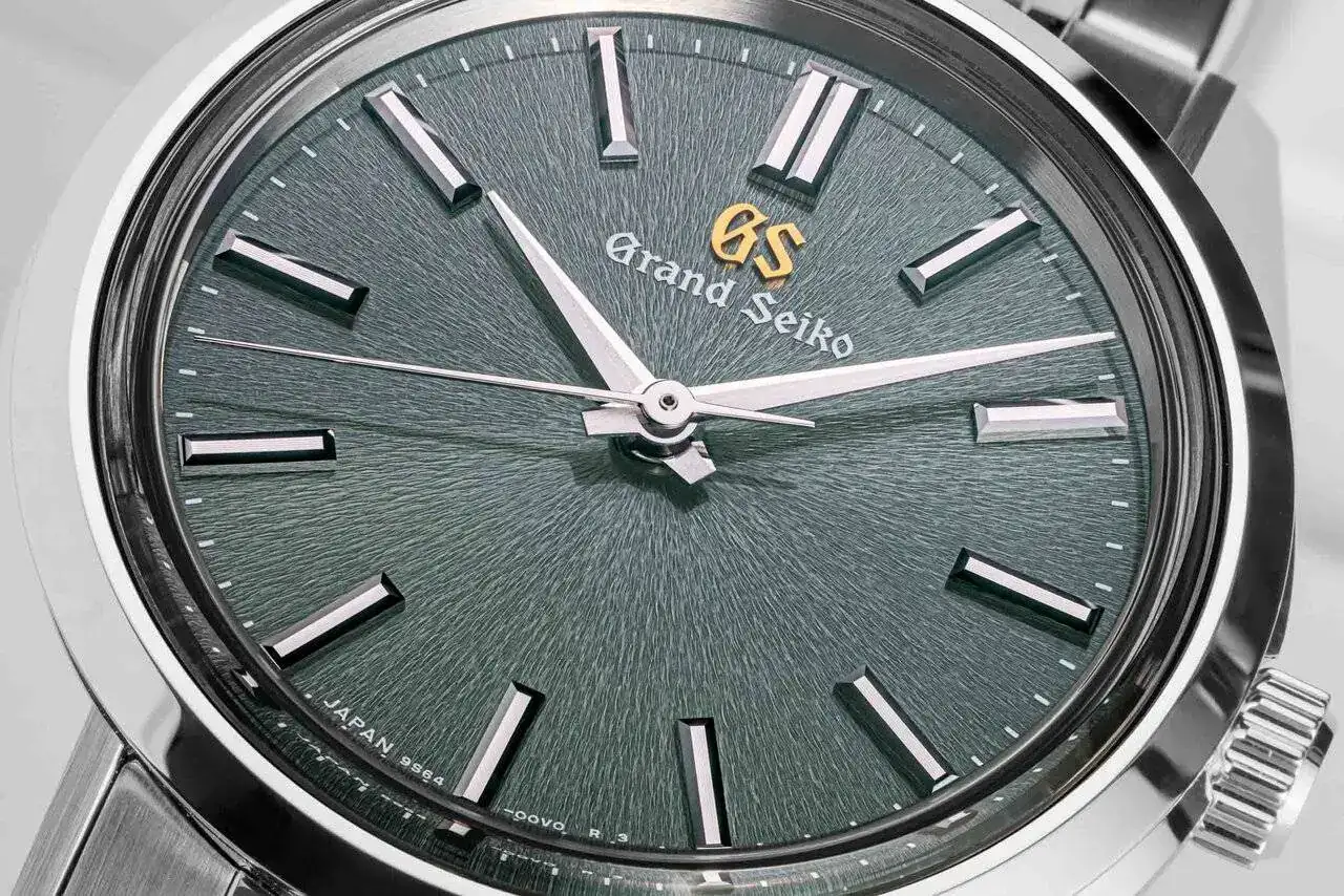 Grand_Seiko_SBGW311_US_Exclusive-Watch-18.webp