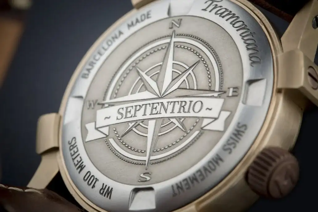 gravado-trasera-reloj-1030x687.webp
