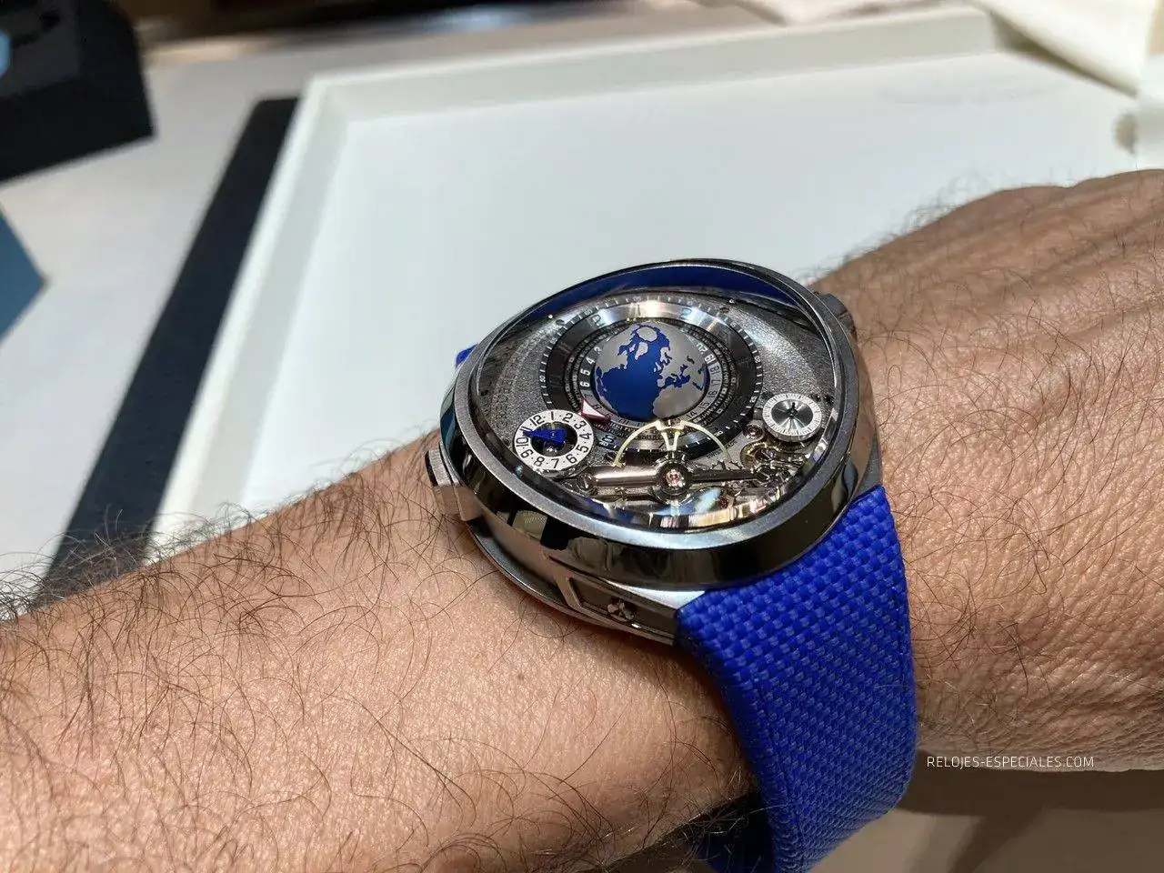Greubel Forsey GMT Balacier Convexe_1.JPG