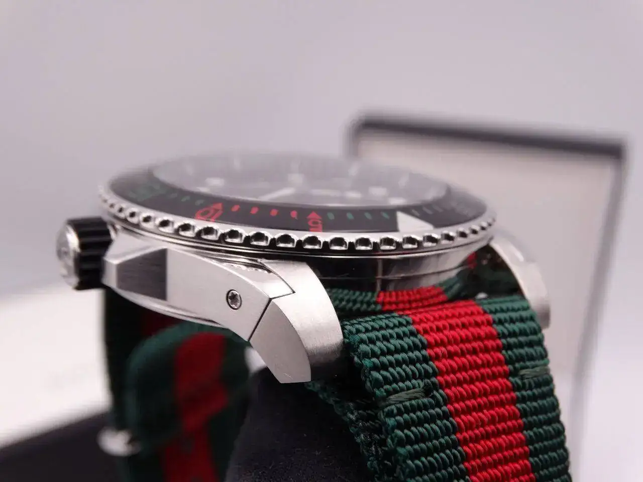 Gucci Diver 03453.webp