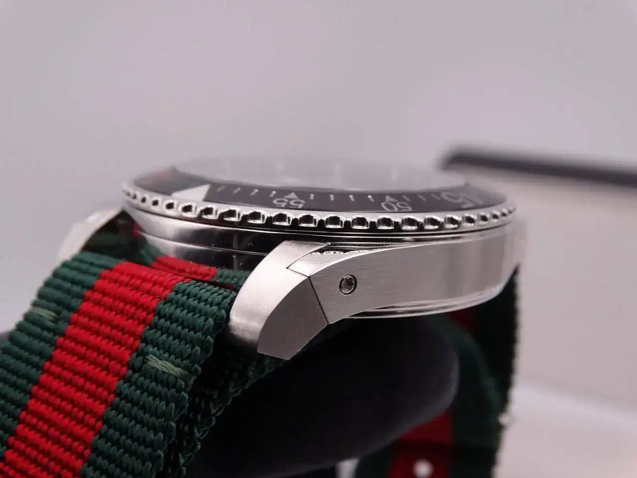 Gucci Diver 03454.webp
