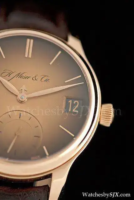 H.+Moser+Perpetual+Golden+Edition+%25281%2529.webp