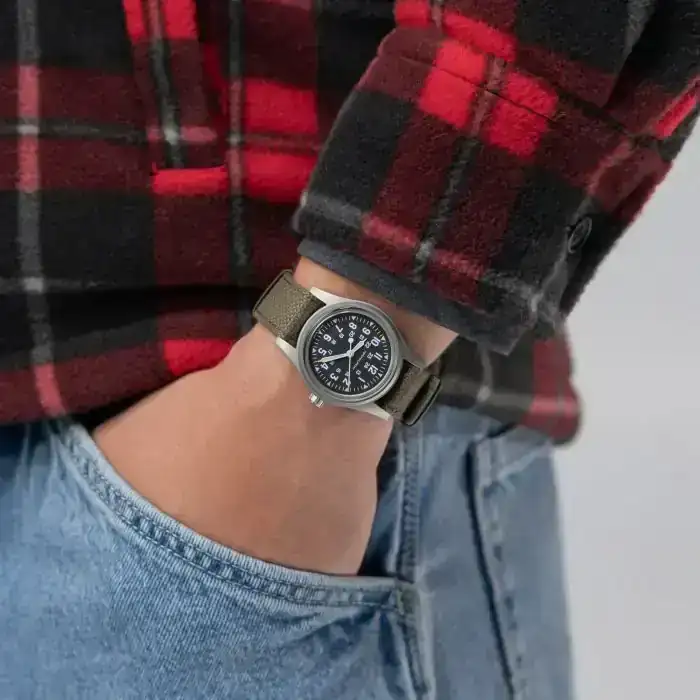 h69399930_wristshot_2.webp