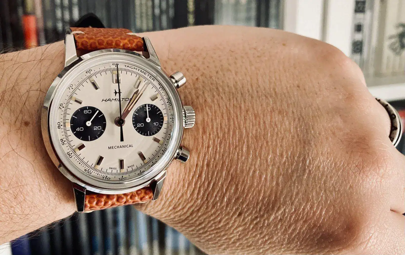 Hamilton Intra Matic Chrono H  H38429710_Geckota Basket Ball_4.webp