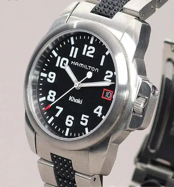 Hamilton-Khaki+Action-2-2983.webp