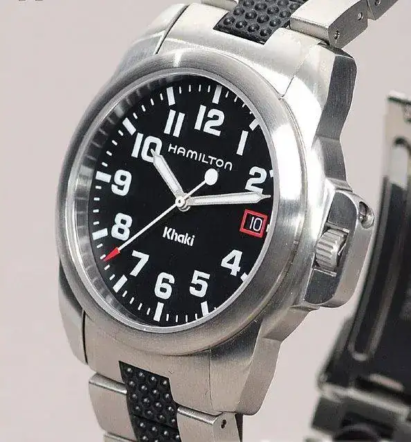 Hamilton-Khaki+Action-2-2983.jpg