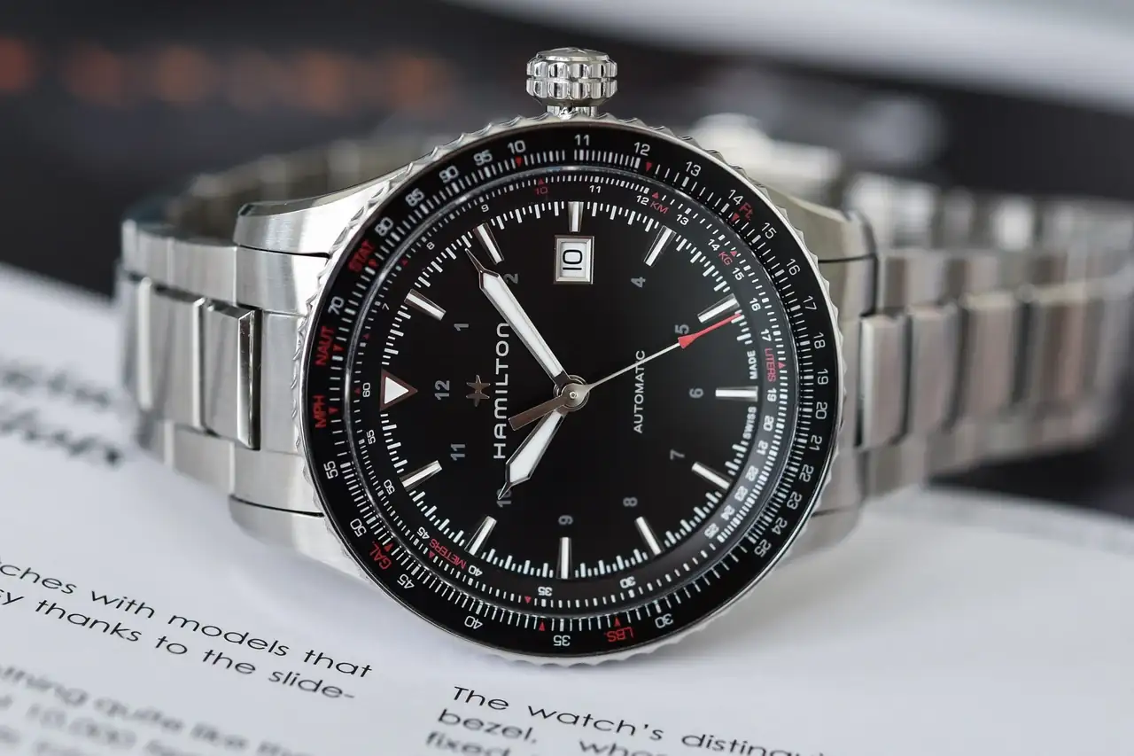 Hamilton-Khaki-Aviation-Converter-Auto-H76615130-review.webp