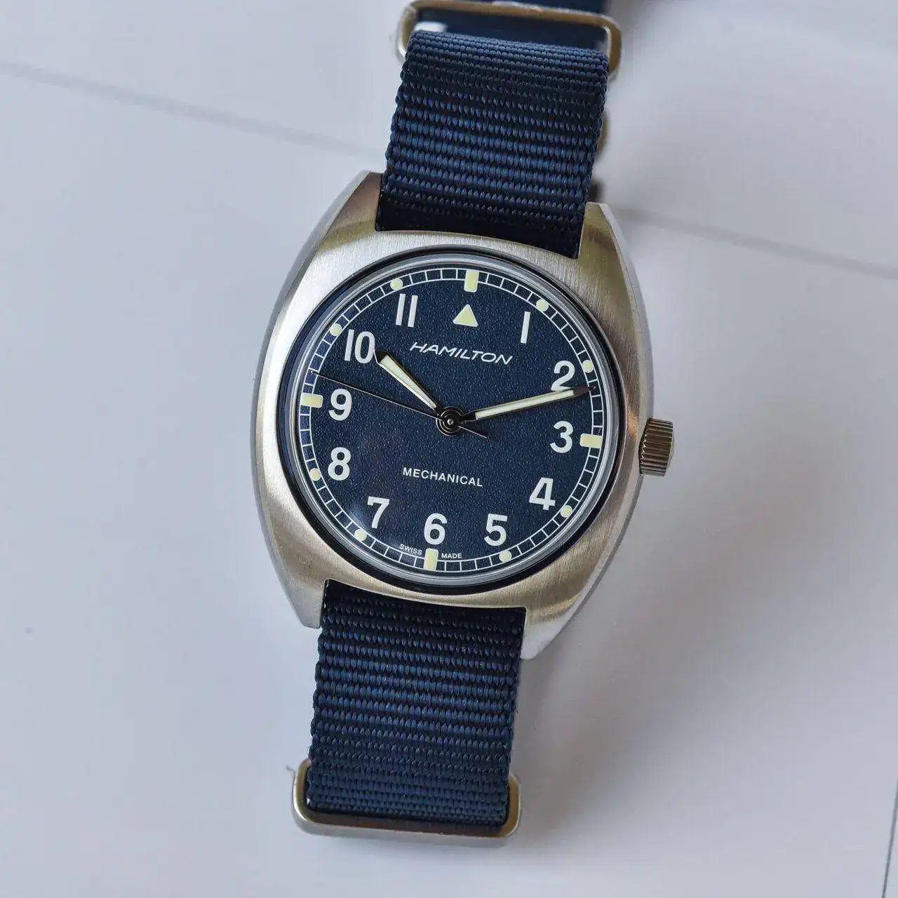 Hamilton-Khaki-Aviation-Pilot-Pioneer-Mechanical-Blue-2022-Edition-hands-on-H76419941-1.jpg