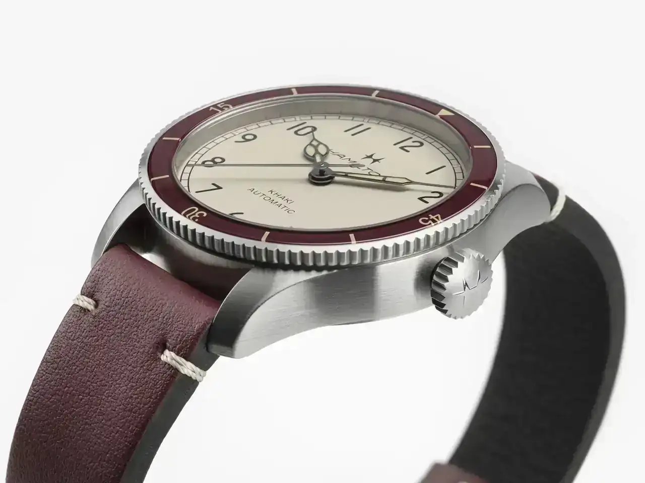 Hamilton Khaki Aviation Pilot Pioneer_2.webp
