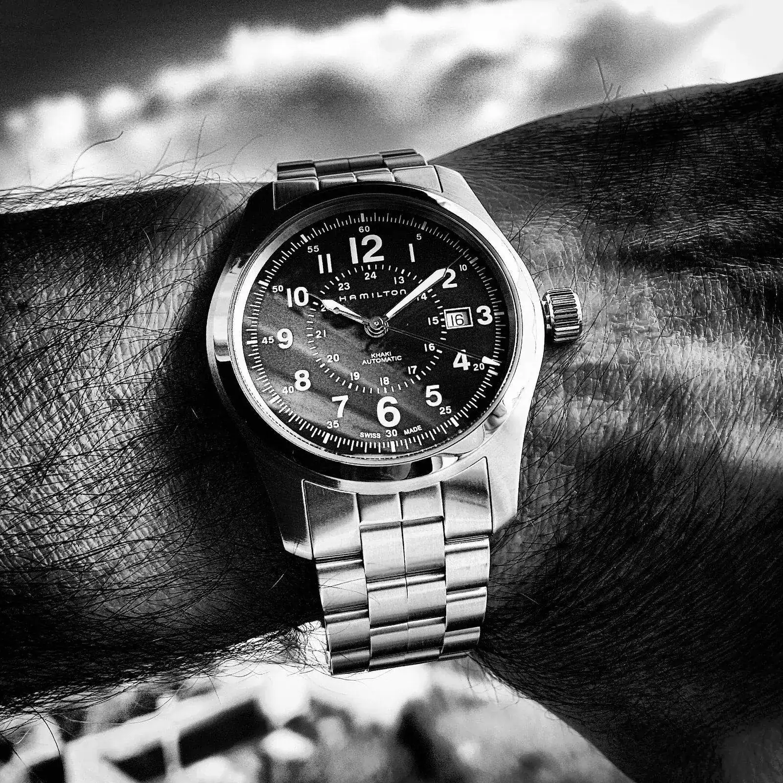 Hamilton Khaki Field Auto 42 mm 100M Blue Dial Bracelet #H70605143 (B&W).webp