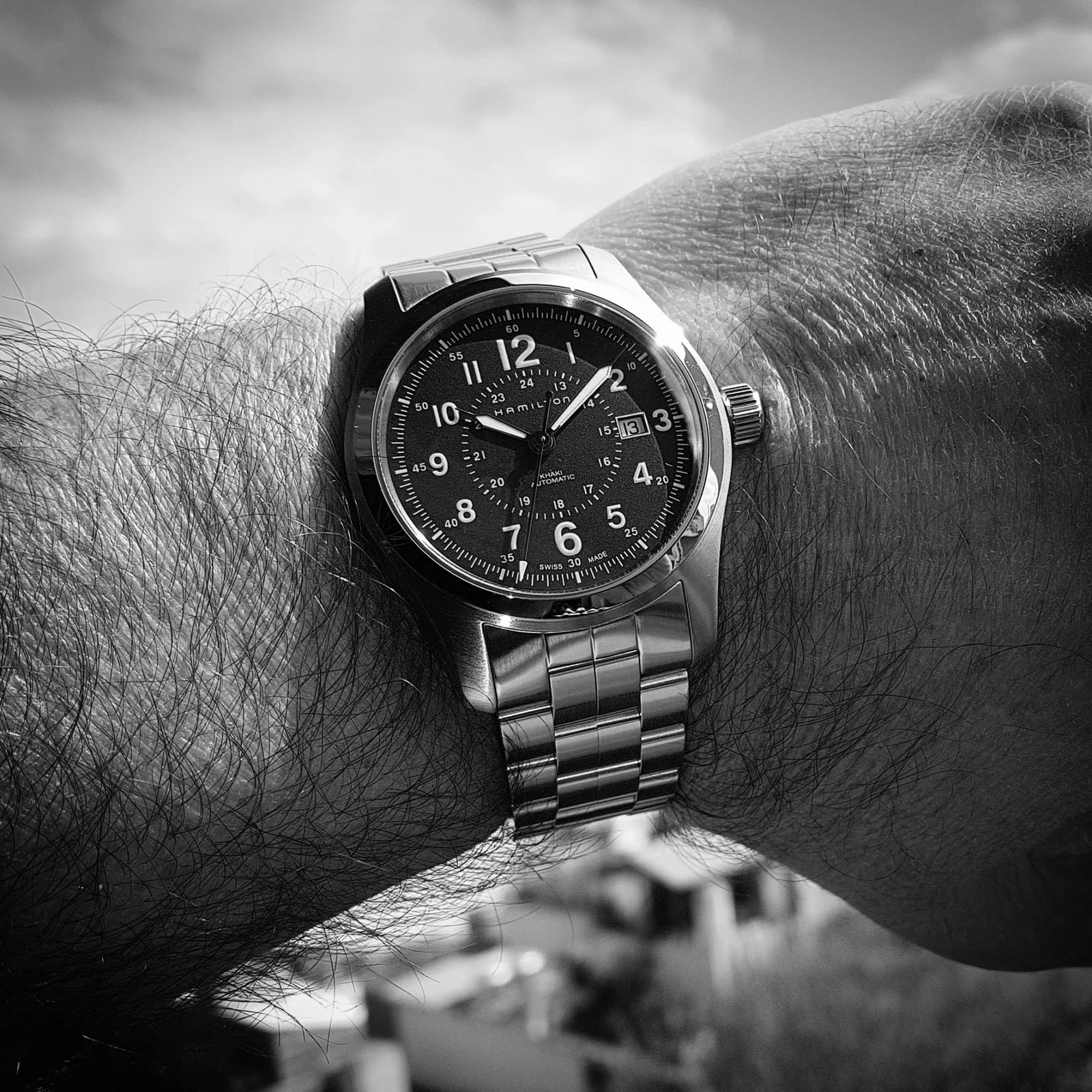 Hamilton Khaki Field Auto 42 mm 100M Blue Dial Bracelet #H70605143 (ByN).webp