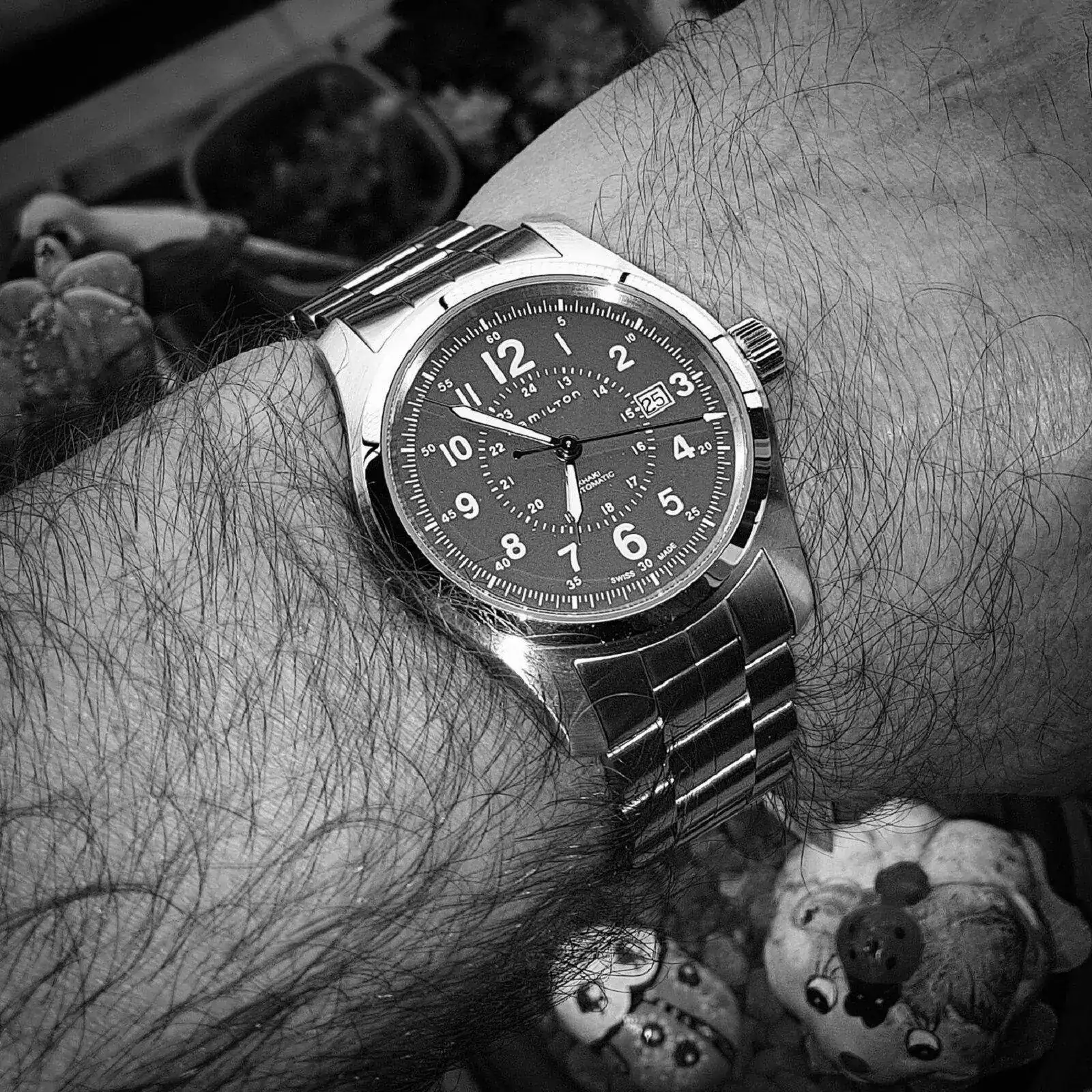 Hamilton Khaki Field Auto 42mm 100M Green Dial Cal. H10 Ref. H70605163 (B&W).webp