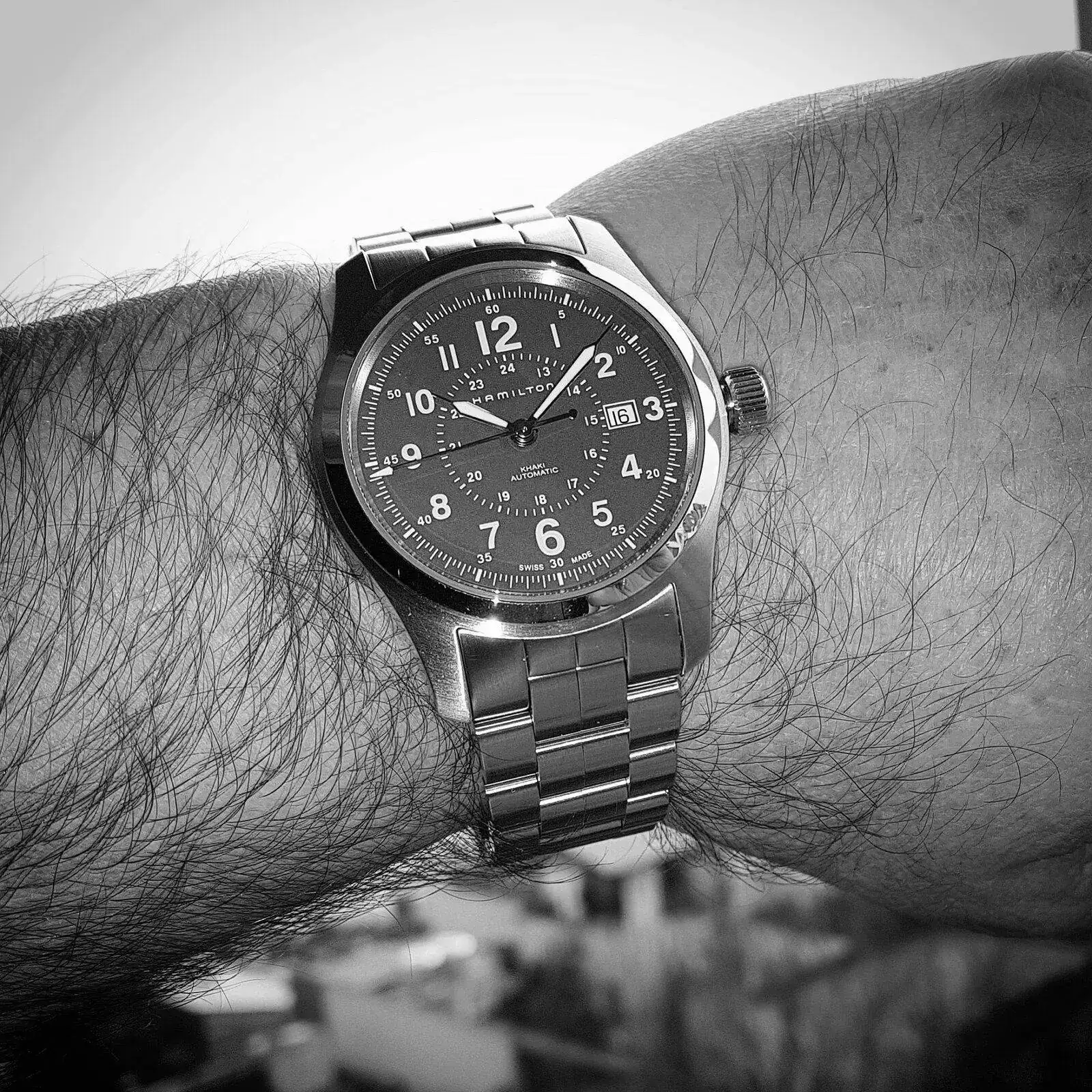 Hamilton Khaki Field Auto 42mm 100M Green Dial Cal. H10 Ref. H70605163 (ByN)(1).webp