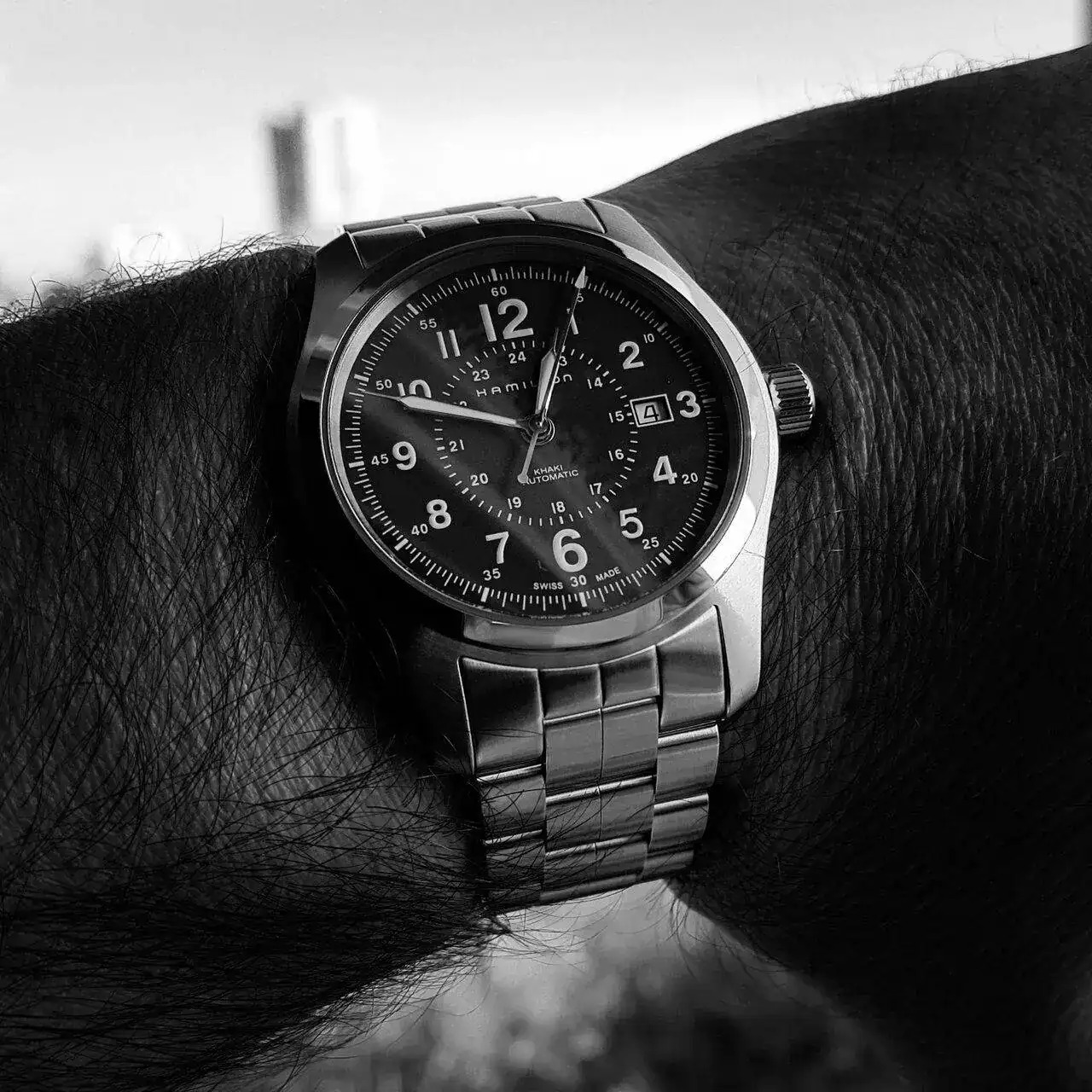 Hamilton Khaki Field Auto 42mm 100M Green Dial Cal. H10 Ref. H70605163 (ByN).webp