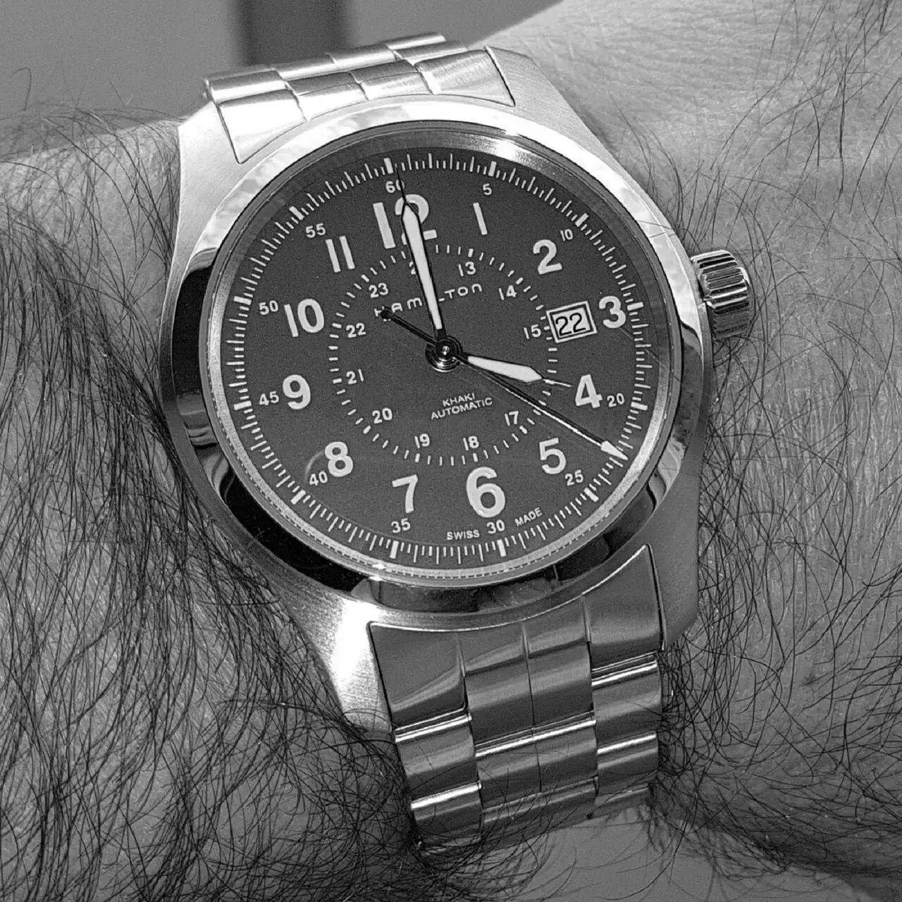 Hamilton Khaki Field Auto 42mm 100M Green Dial Cal. H10 Ref. H70605163 (ByN).webp