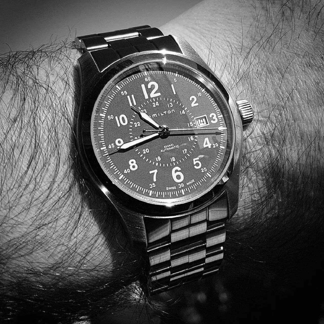 Hamilton Khaki Field Auto 42mm 100M Green Dial Cal. H10 Ref. H70605163 (ByN).webp
