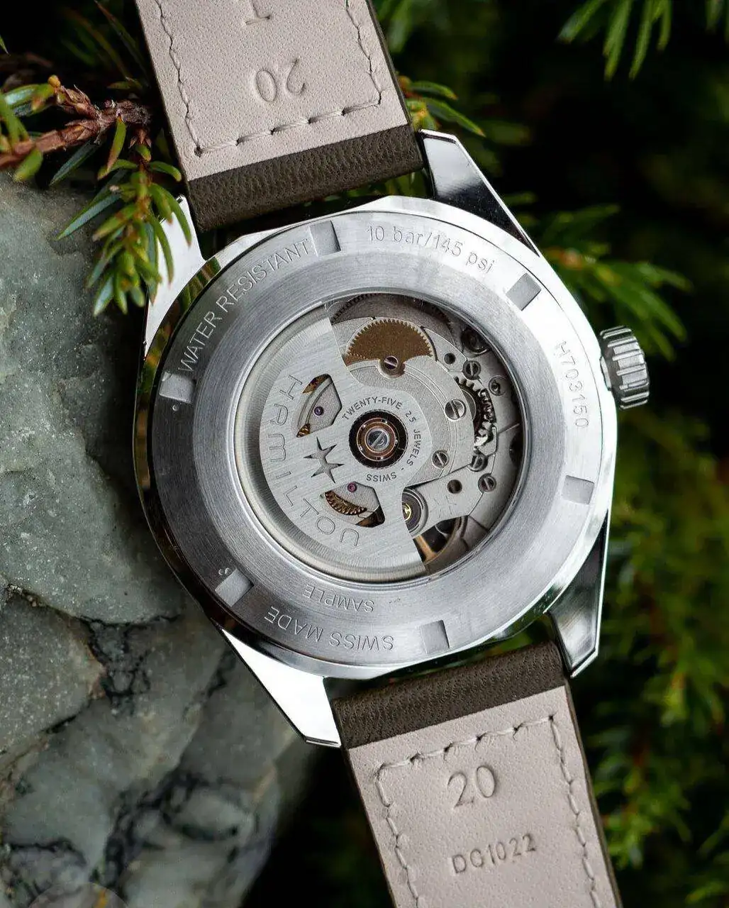 Hamilton-Khaki-Field-Expedition-19.webp