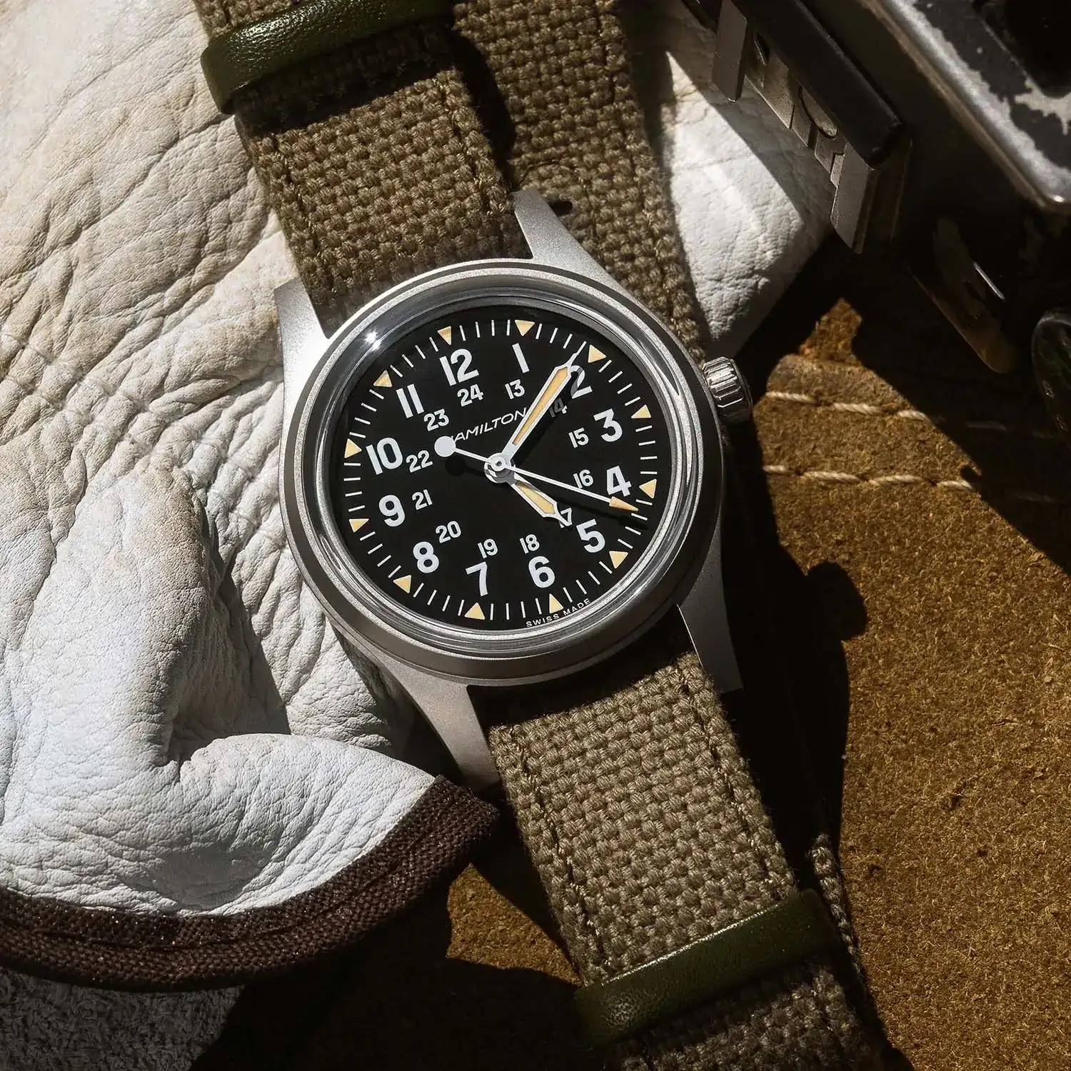 Hamilton-Khaki-Field-Mechanical-36mm-and-Khaki-Field-Mechanical-250-Limited-5.webp