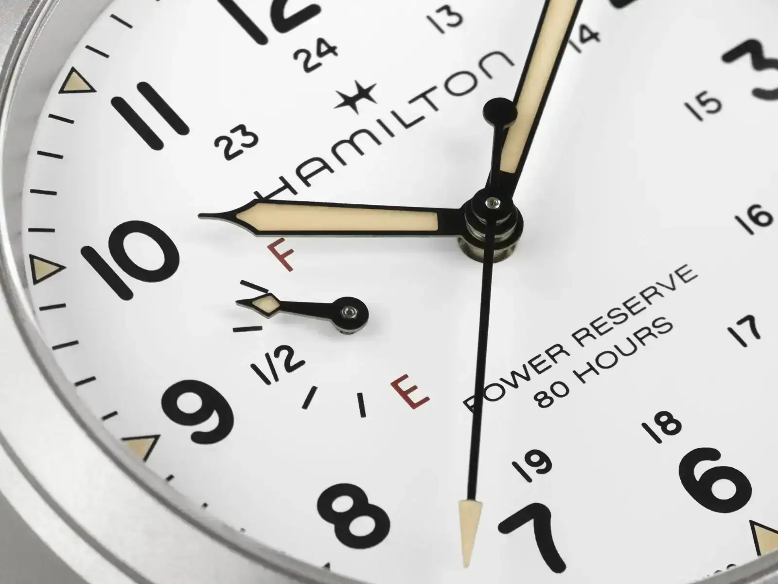 Hamilton Khaki Field Power Reserve-10.webp