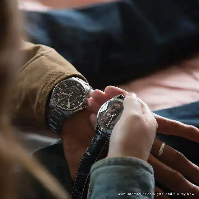 Hamilton-Khaki-Field_Murph-007.webp