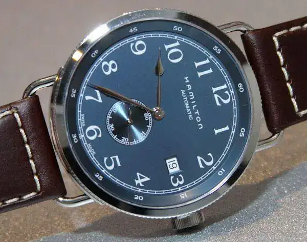 Hamilton-Khaki-Navy-watch-18.webp