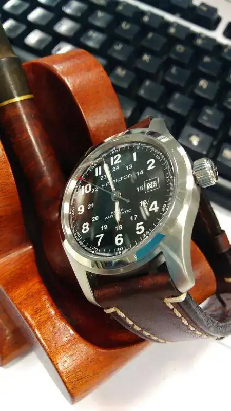 Hamilton  khaki.webp