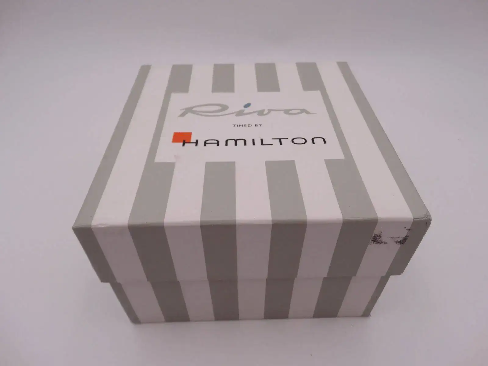 hamilton riva 9523.webp