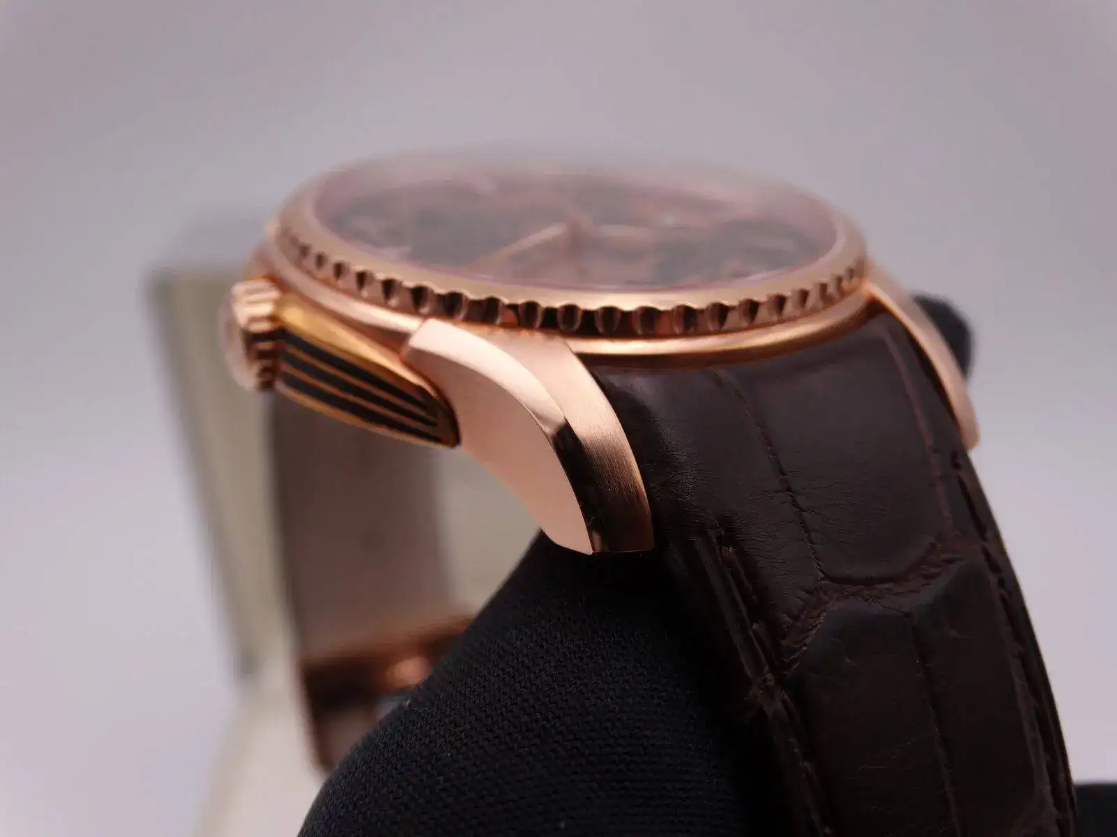 hamilton riva 9541.webp