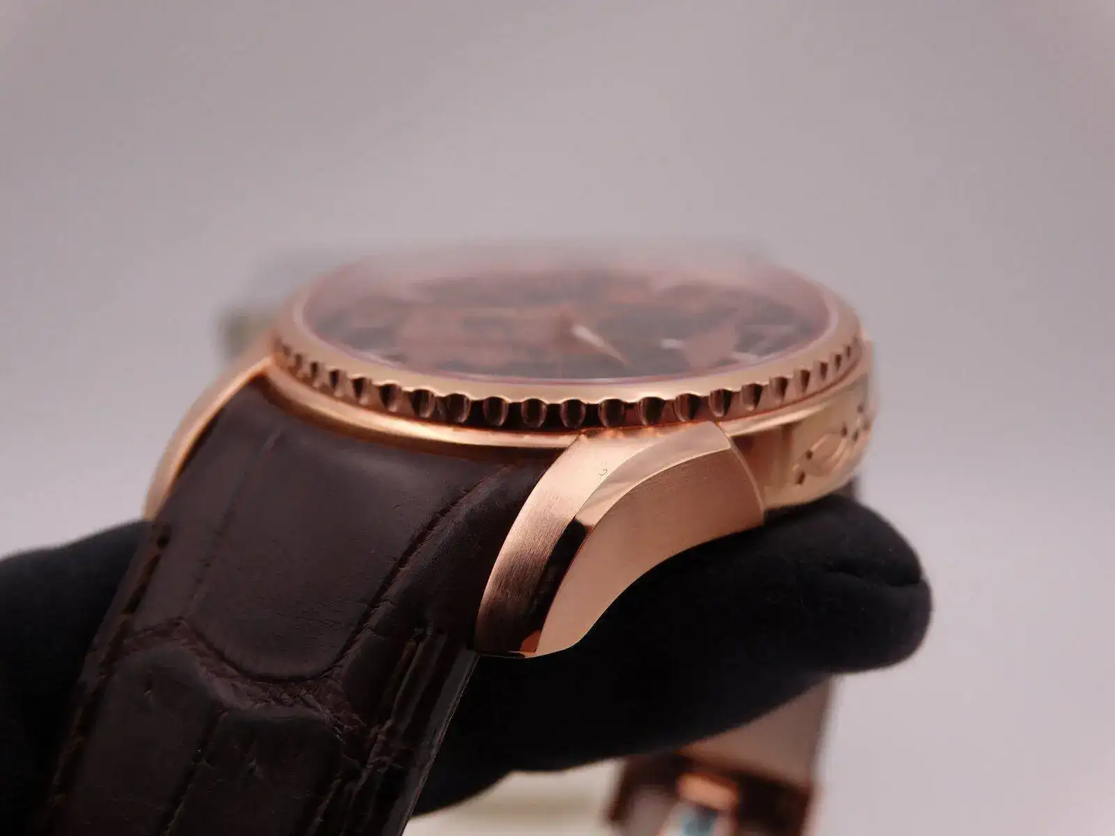 hamilton riva 9542.webp