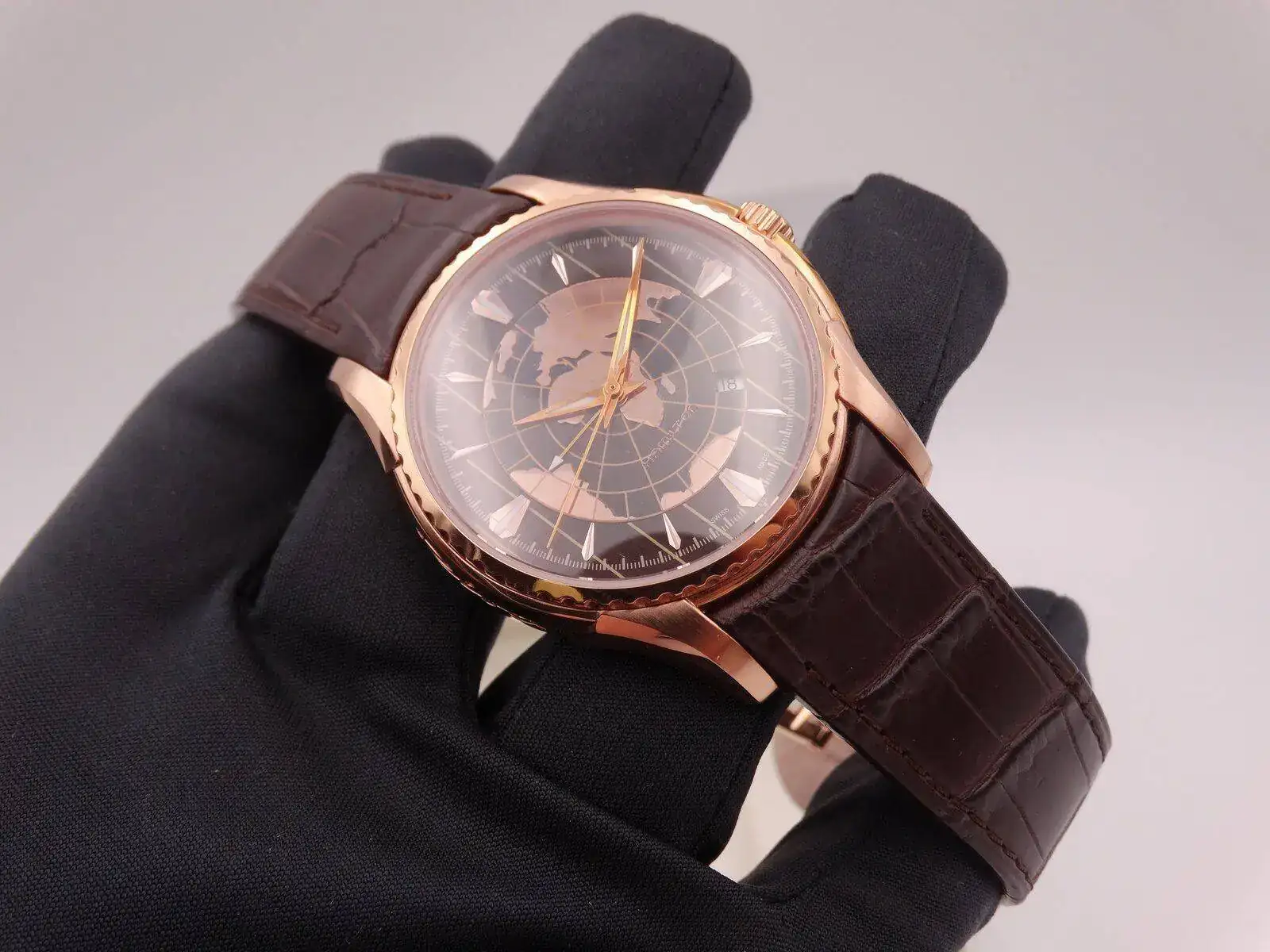 hamilton riva 9543.webp