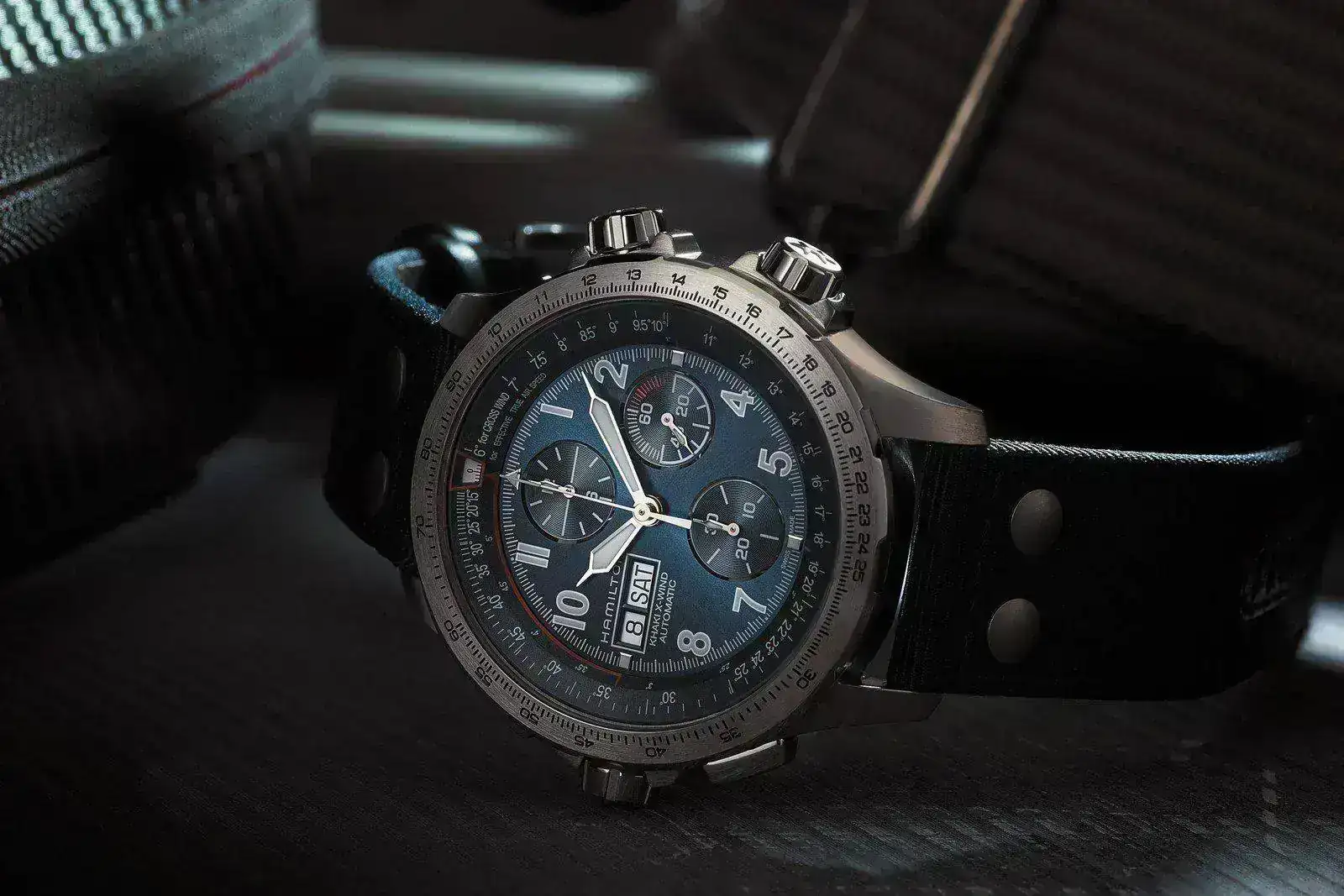 Hamilton_Khaki X-Wind_H77906940_2.webp