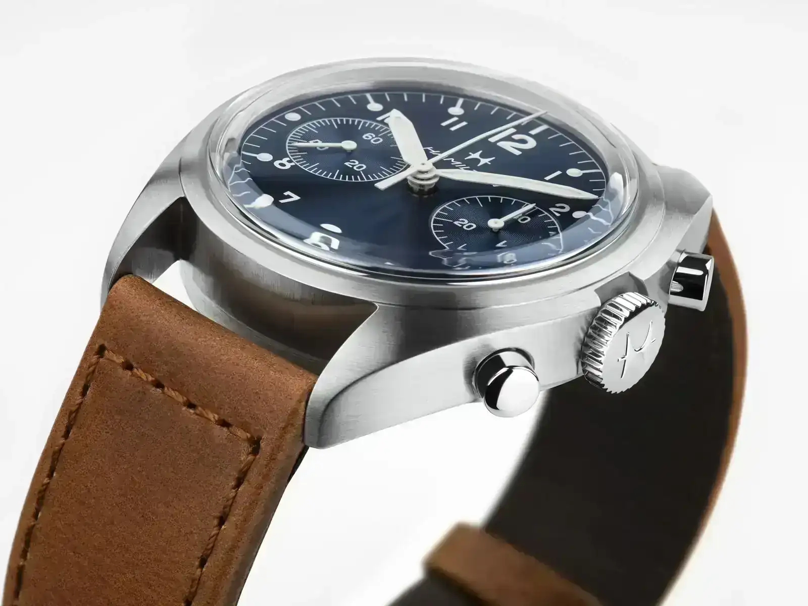 Hamilton_Khaki_Aviation_Pilot_Pioneer_Chrono-7.webp