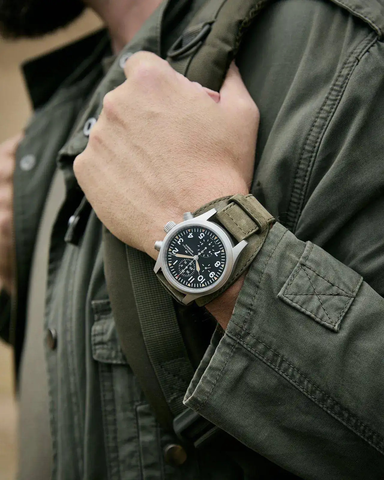 Hamilton_Khaki_Chrono5.webp