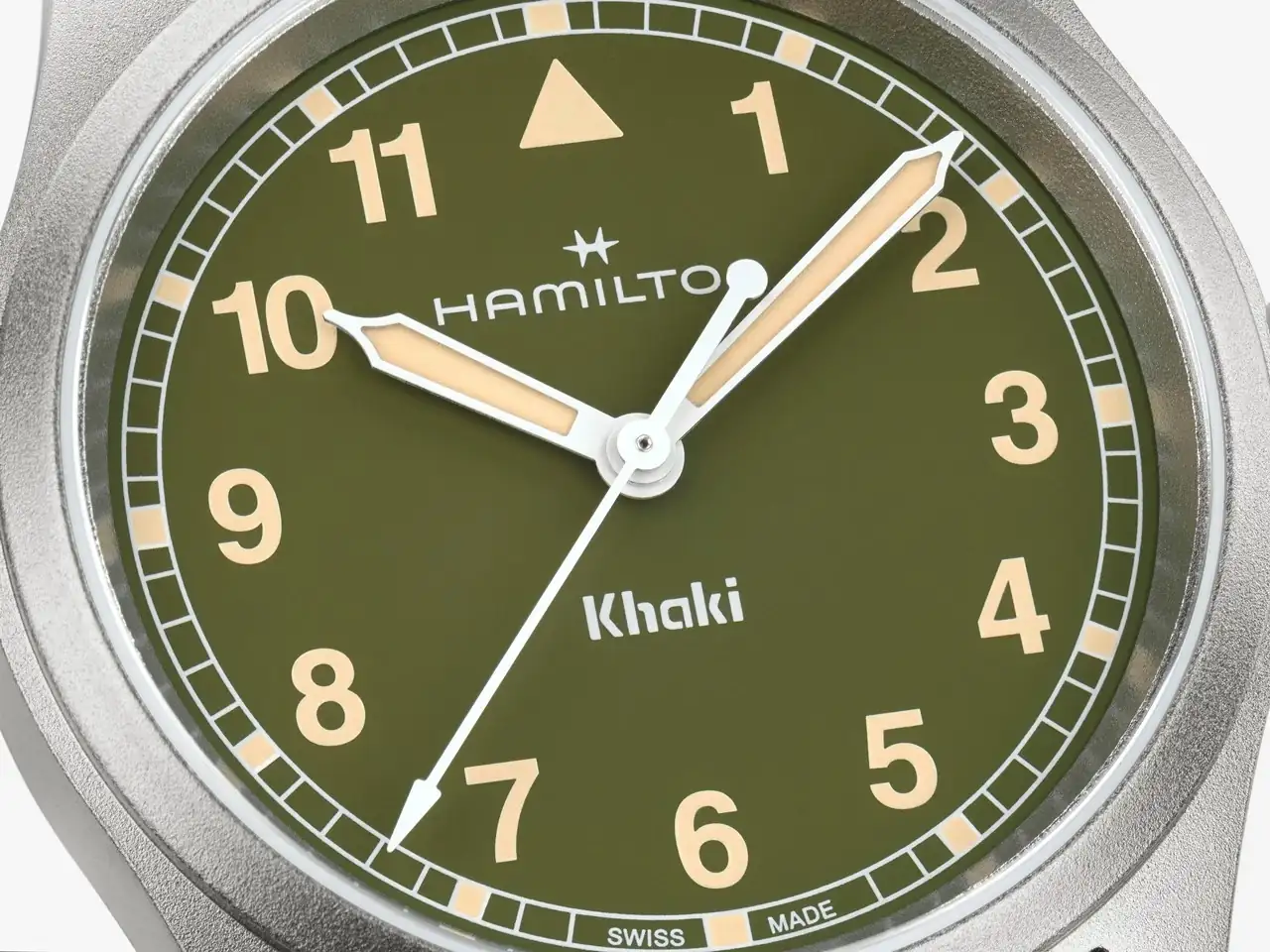 Hamilton_Khaki_Field-2.webp