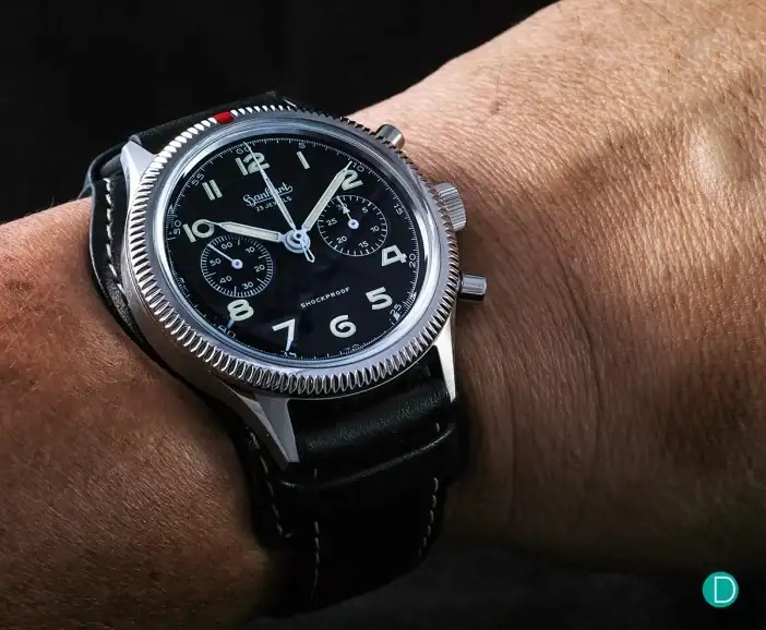hanhart-417-wrist.webp