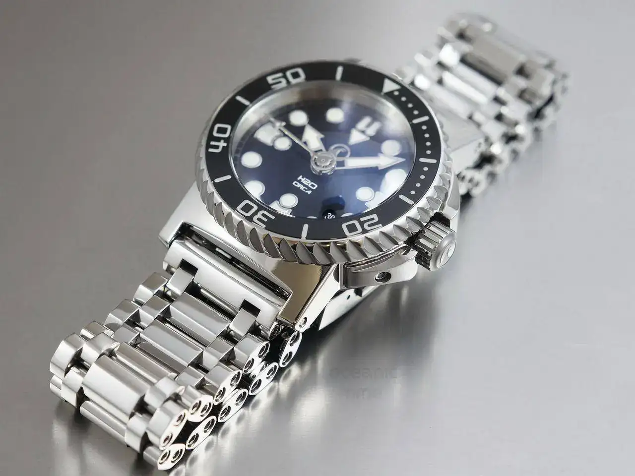 hart-aramar-arctic-ocean-h2o-orca-dive-polished-02.webp