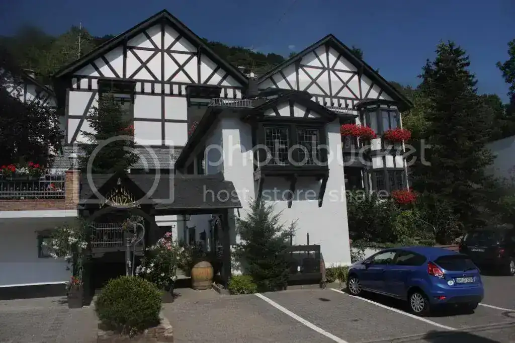 heid0016_zps8950afb8.webp