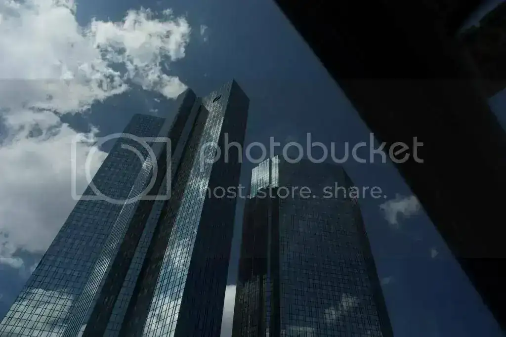 heid0017_zps22224a87.webp