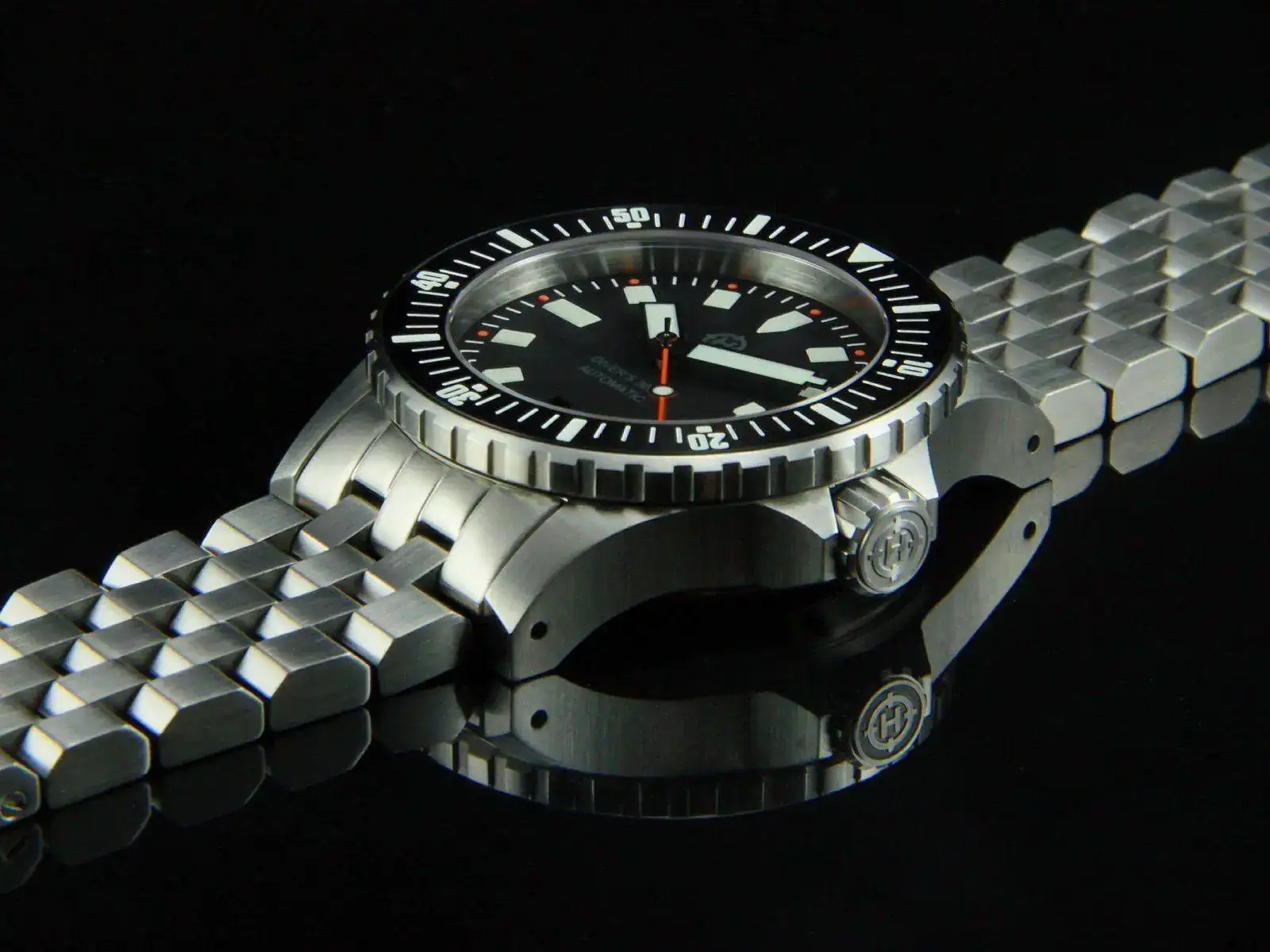 HELM%2BWatches%2BVANUATU%2BGen%2B2%2B04.webp