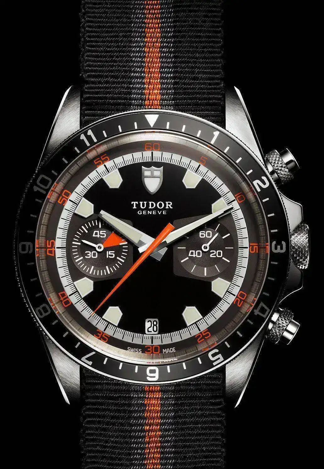 -Heritage-Chrono-Monte-Carlo-Home-Plate-42mm-close.webp