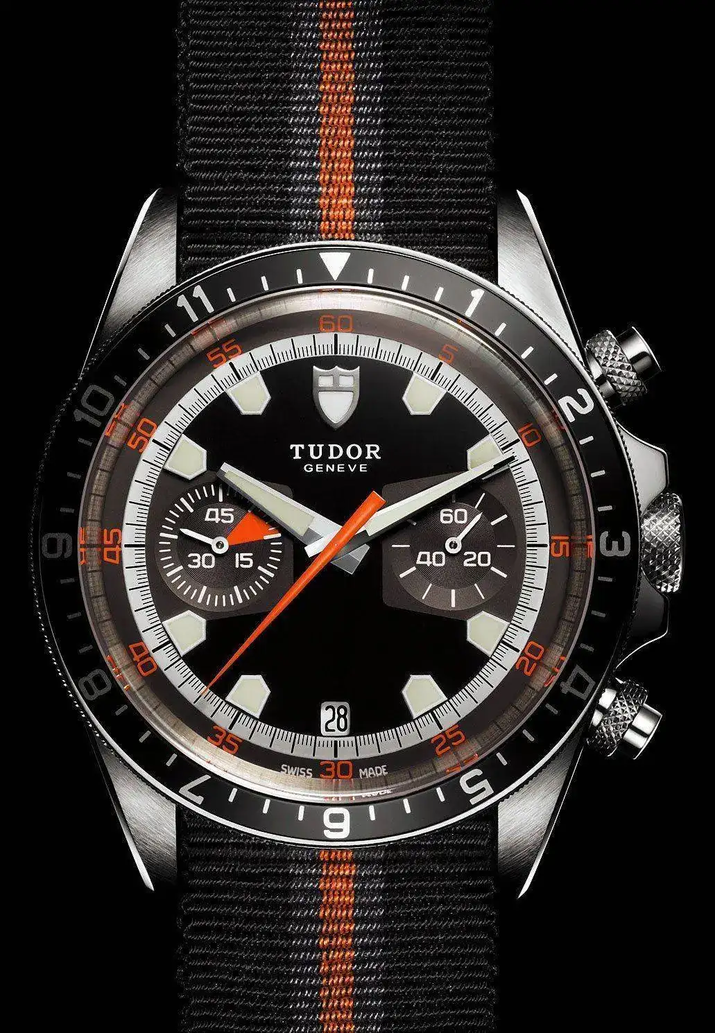 -Heritage-Chrono-Monte-Carlo-Home-Plate-42mm-close.webp